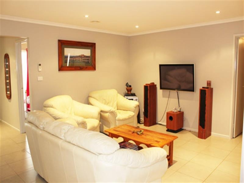 2 Moses Street, Bungendore NSW 2621