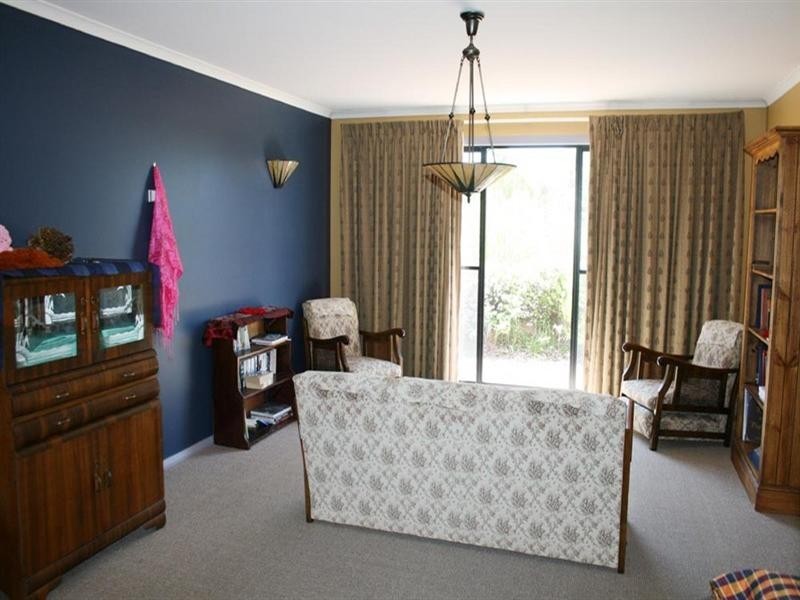 8 Essendon Road, Bungendore NSW 2621