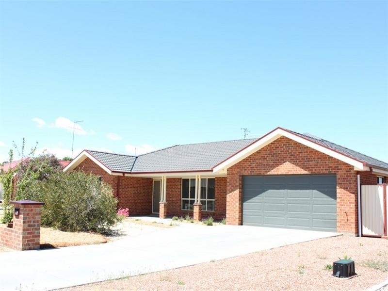 6 Hyland Drive, Bungendore NSW 2621