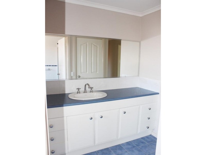 6 Hyland Drive, Bungendore NSW 2621