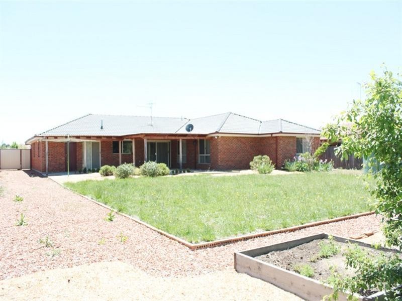 6 Hyland Drive, Bungendore NSW 2621