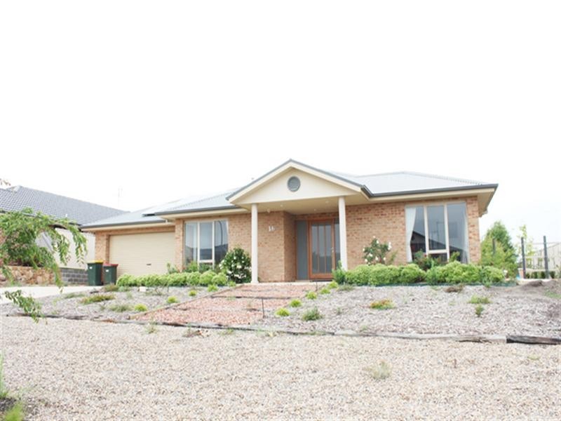 16 Eyre Street, Bungendore NSW 2621