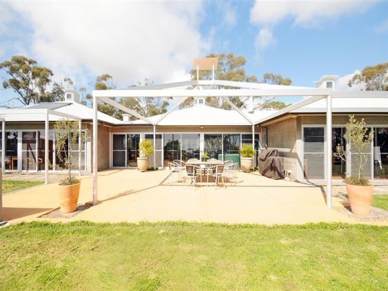 240 The Forest Road, Bywong NSW 2621