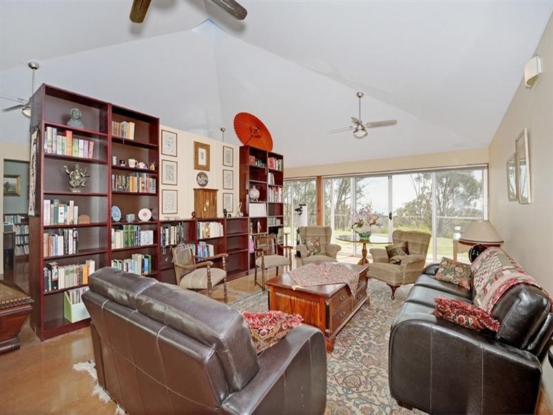 240 The Forest Road, Bywong NSW 2621