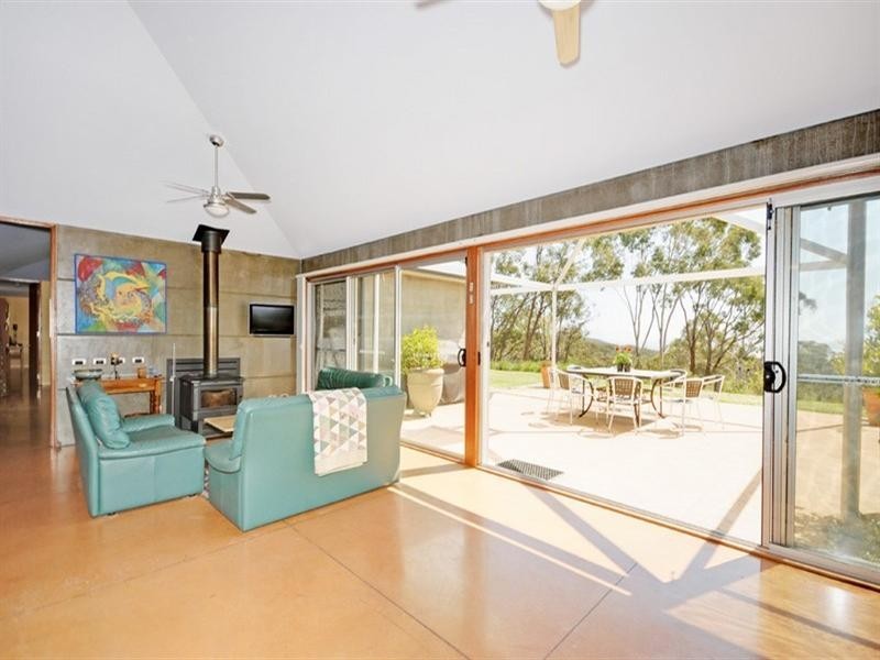 240 The Forest Road, Bywong NSW 2621