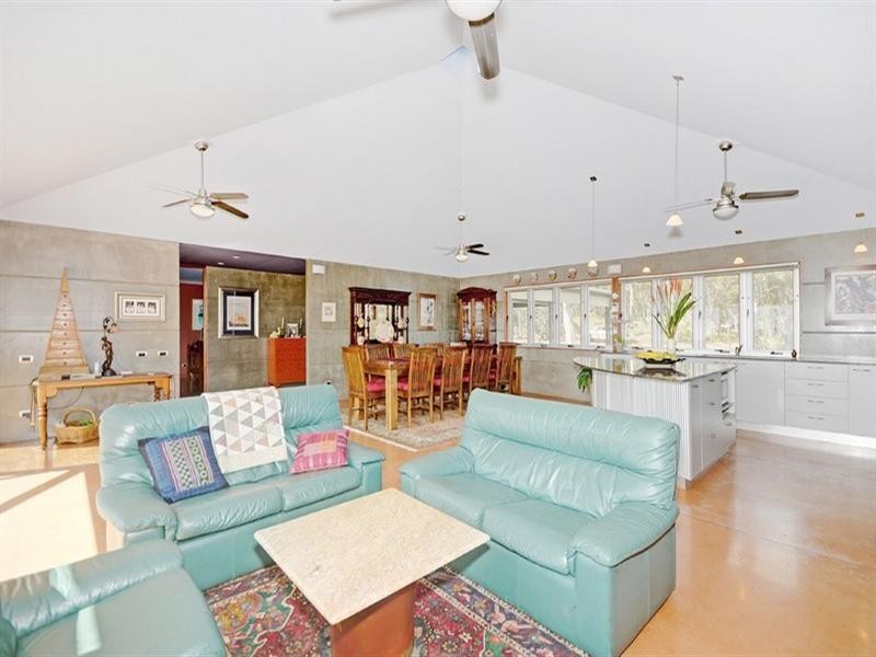 240 The Forest Road, Bywong NSW 2621