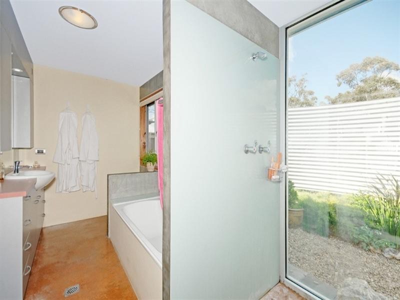 240 The Forest Road, Bywong NSW 2621