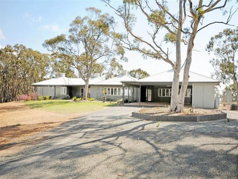 240 The Forest Road, Bywong NSW 2621