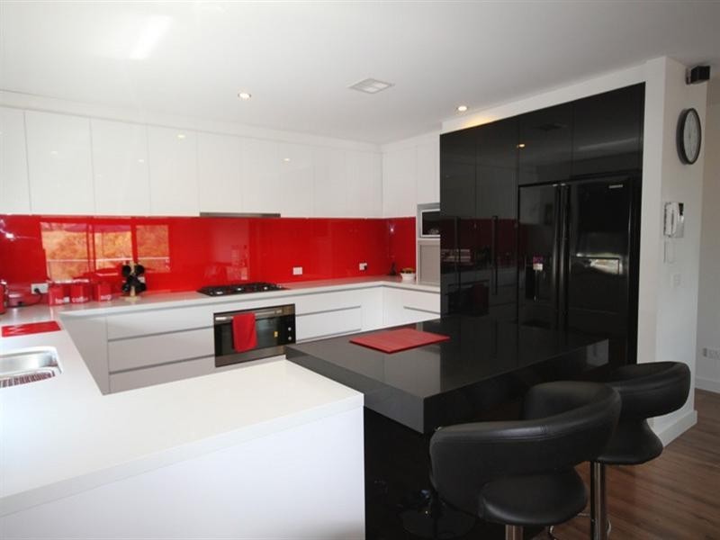 32 Waterfall Drive, Jerrabomberra NSW 2619