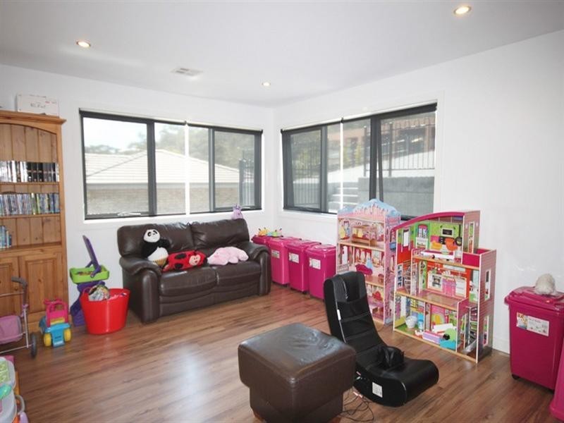 32 Waterfall Drive, Jerrabomberra NSW 2619