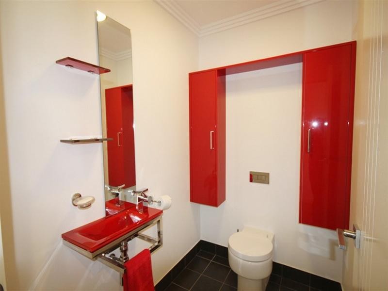 32 Waterfall Drive, Jerrabomberra NSW 2619