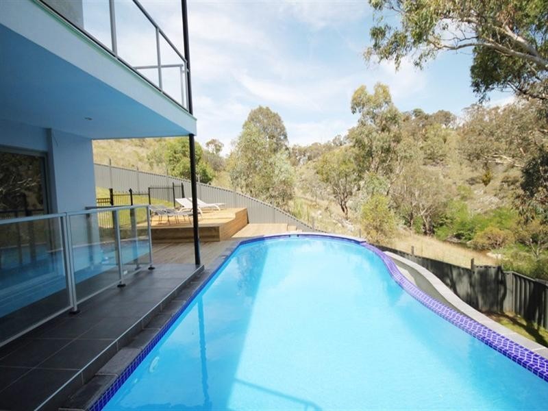 32 Waterfall Drive, Jerrabomberra NSW 2619