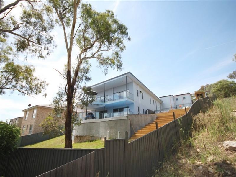 32 Waterfall Drive, Jerrabomberra NSW 2619