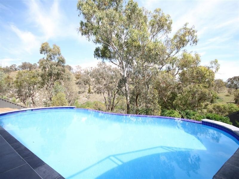 32 Waterfall Drive, Jerrabomberra NSW 2619