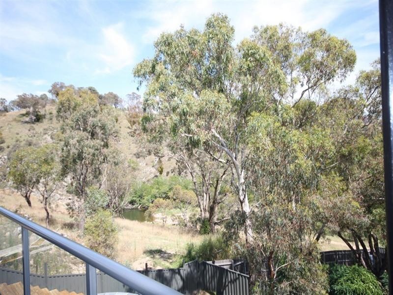 32 Waterfall Drive, Jerrabomberra NSW 2619