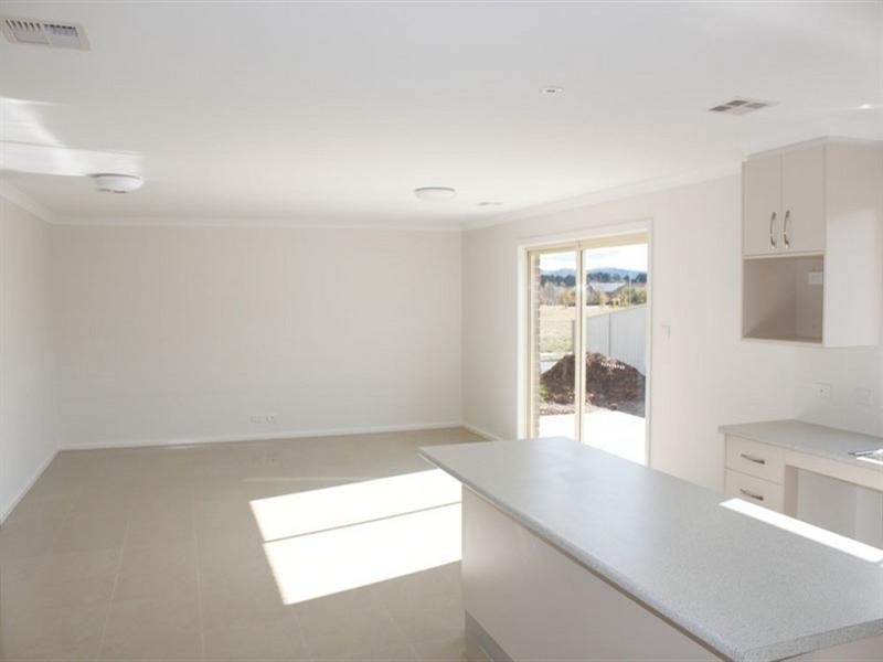 6 Deniston Circuit, Bungendore NSW 2621