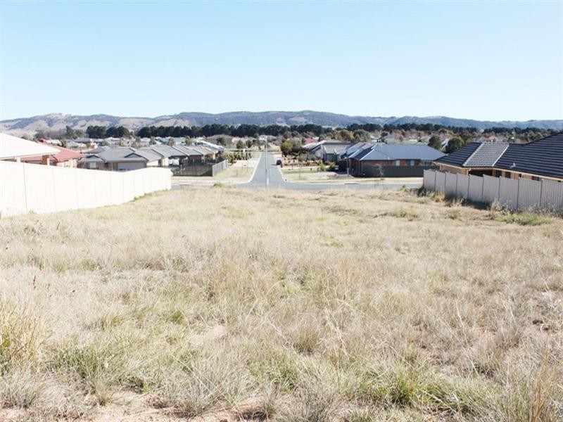 27 McCusker Drive, Bungendore NSW 2621