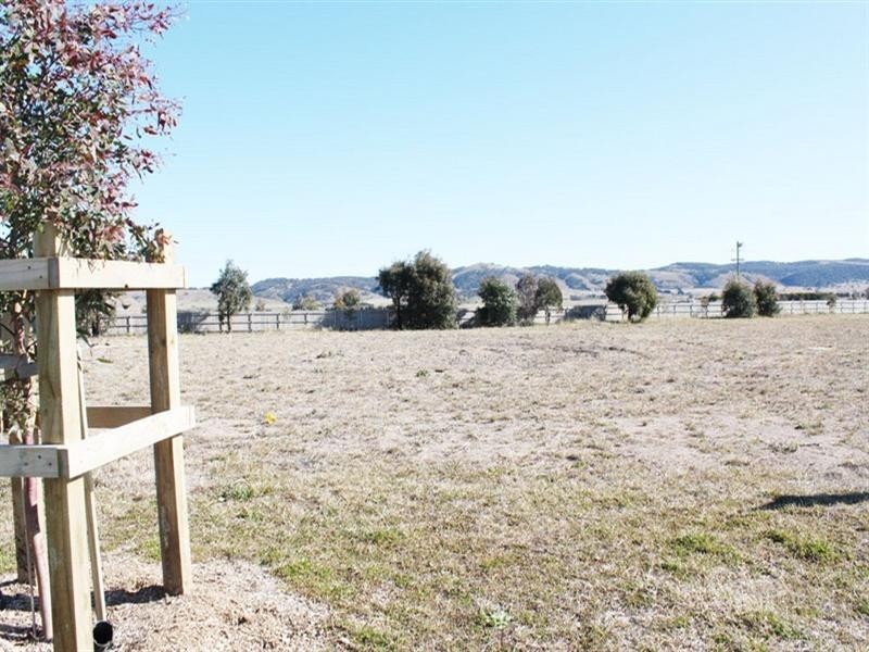 10 Murray Grey Place, Bungendore NSW 2621