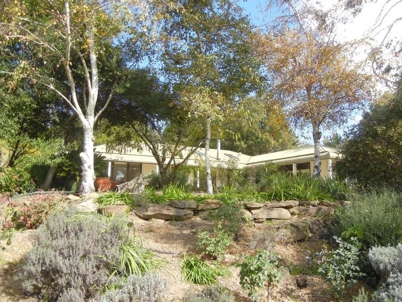 427 Weeroona Drive, Wamboin NSW 2620