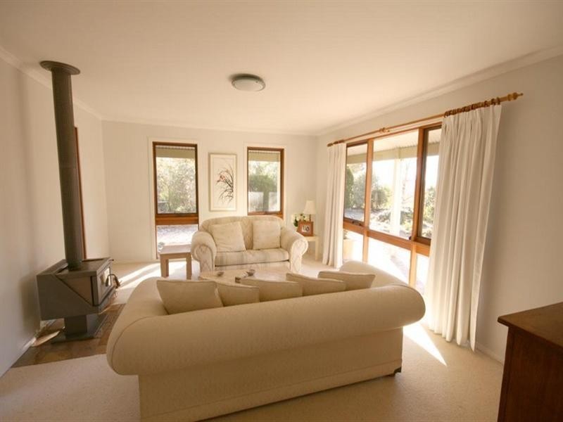 427 Weeroona Drive, Wamboin NSW 2620