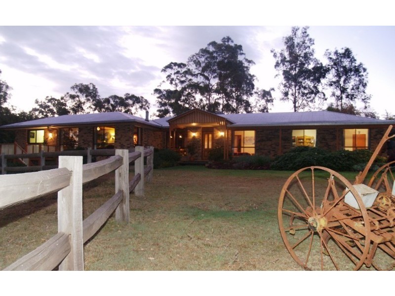 274 Willaura Drive, Esk QLD 4312