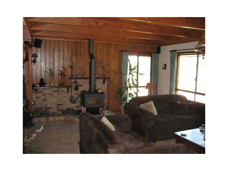 274 Willaura Drive, Esk QLD 4312