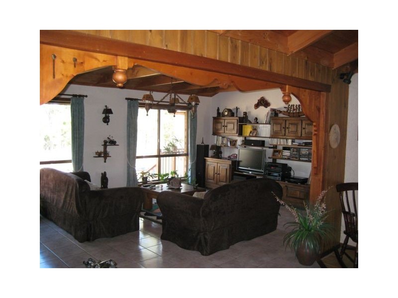 274 Willaura Drive, Esk QLD 4312