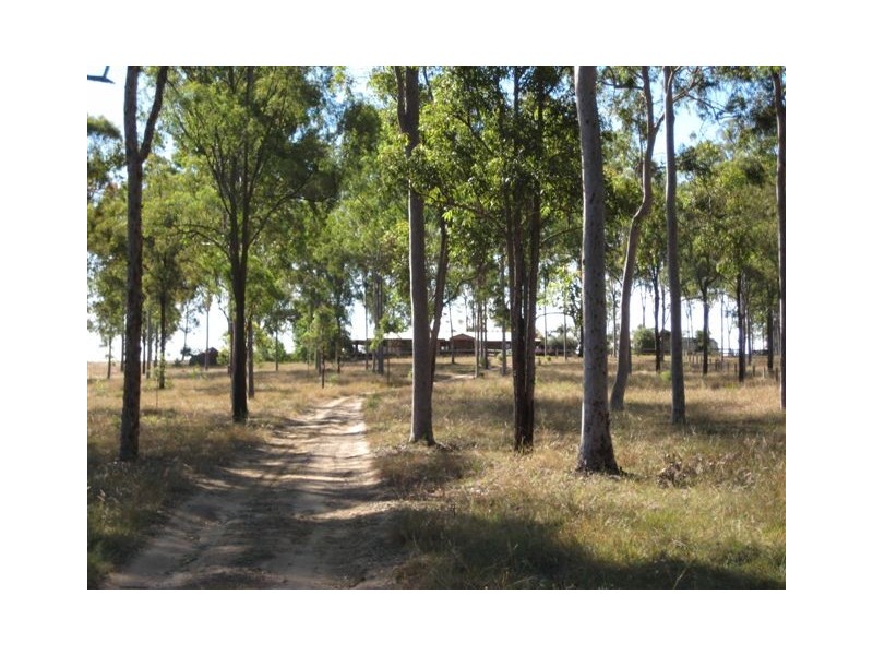 274 Willaura Drive, Esk QLD 4312