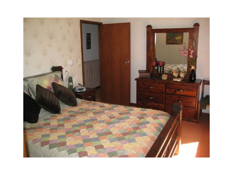 274 Willaura Drive, Esk QLD 4312