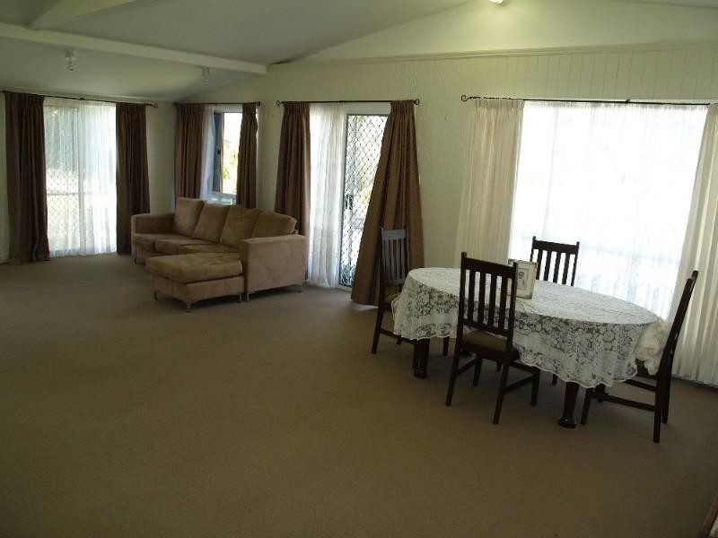 24 Hannant Road, Hatton Vale QLD 4341