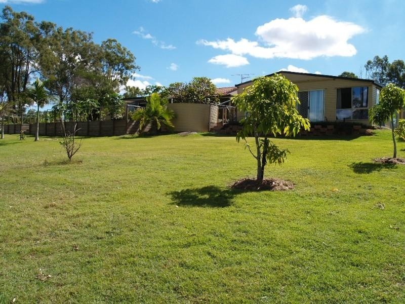 24 Hannant Road, Hatton Vale QLD 4341