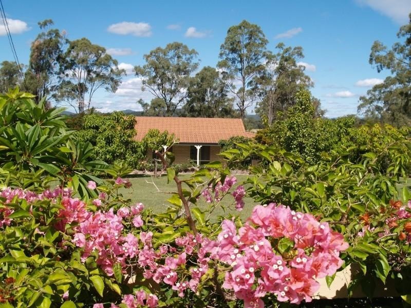 24 Hannant Road, Hatton Vale QLD 4341