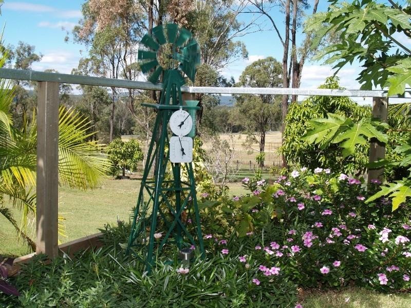 24 Hannant Road, Hatton Vale QLD 4341