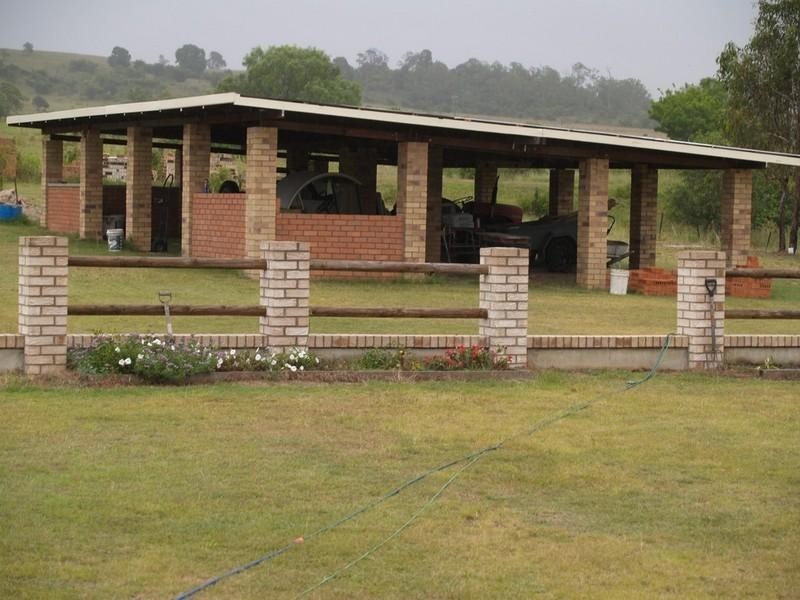 9 Thallon Road, Regency Downs QLD 4341