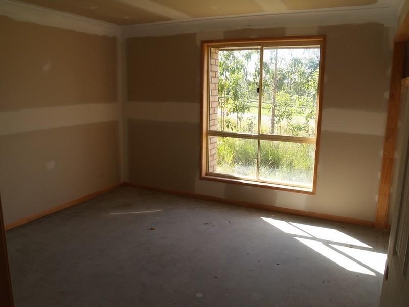 201 Lakes Drive, Laidley Heights QLD 4341