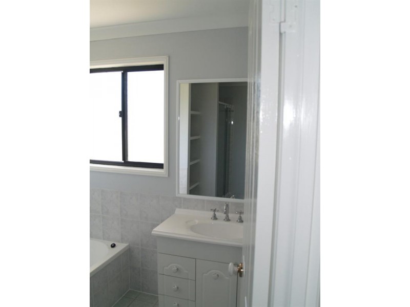 8 Macaranga Crescent, Laidley QLD 4341