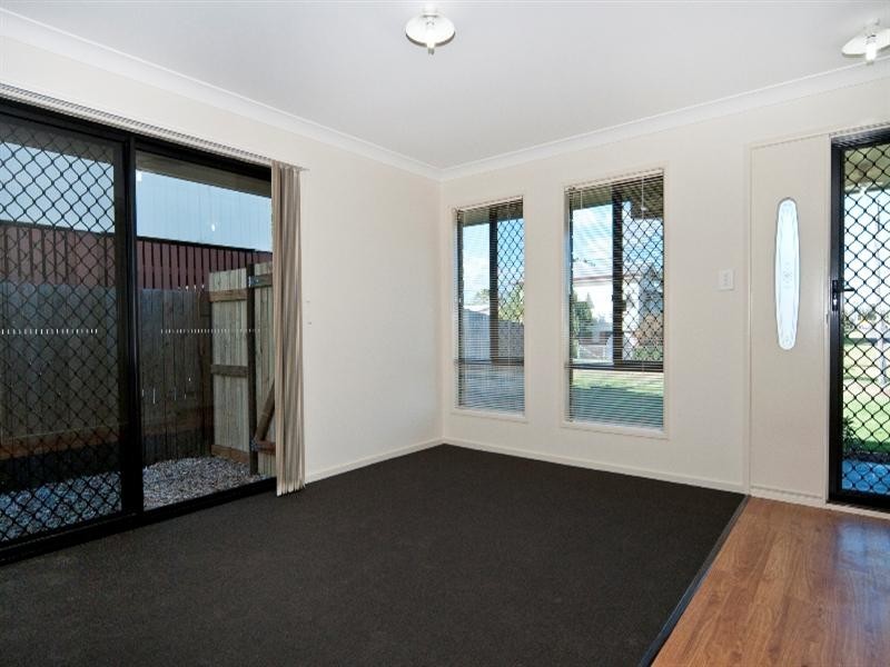 2/31 James Street, Lowood QLD 4311