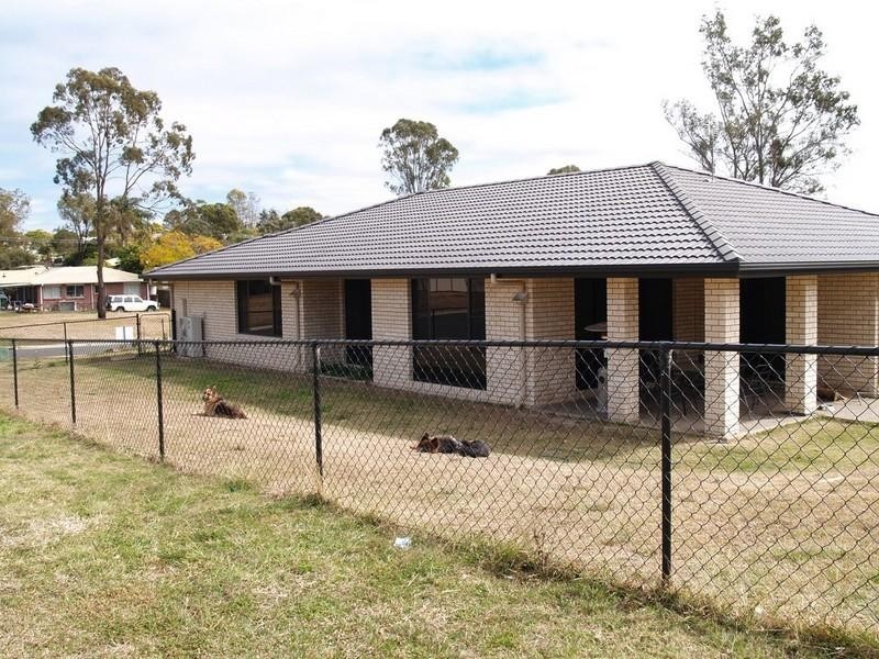 24 Reisenleiter Avenue, Gatton QLD 4343