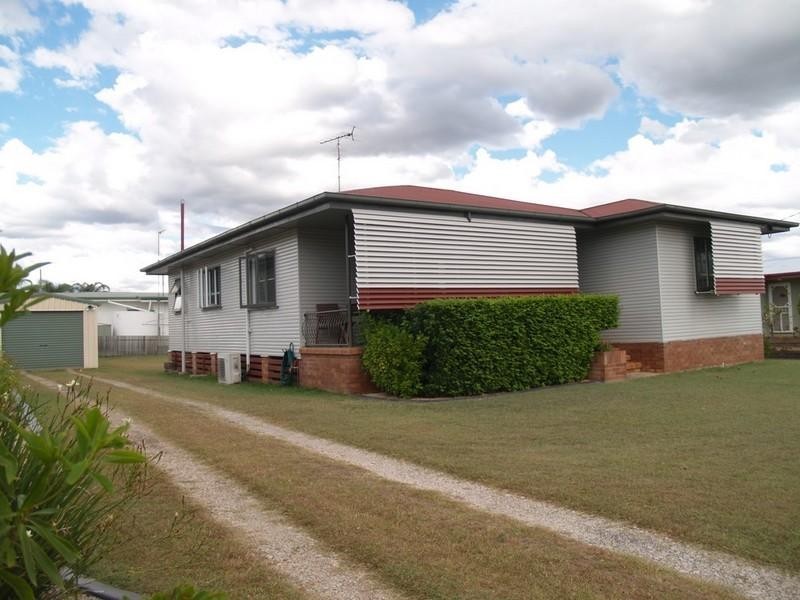 8 Ford Street, Gatton QLD 4343