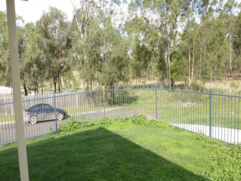 25 Davis Crescent, Gatton QLD 4343