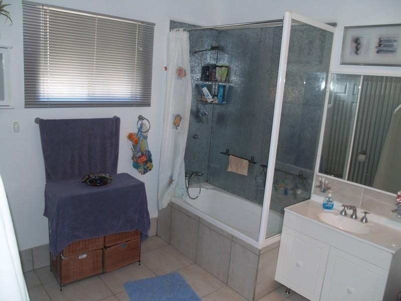 570 East Egypt Road, Mount Whitestone QLD 4347