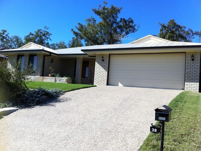 39 Rogers Drive, Gatton QLD 4343