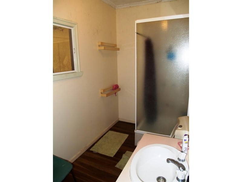 16 Allan Street, Gatton QLD 4343