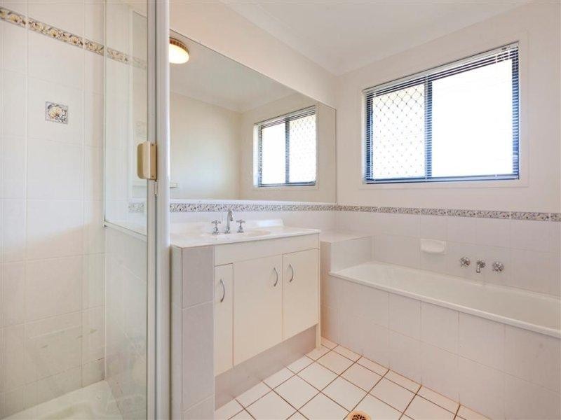 17 Remo Place, Birkdale QLD 4159