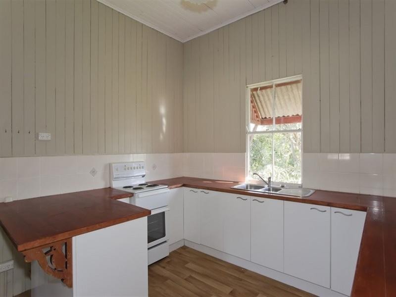 30 Napier Street, Laidley QLD 4341