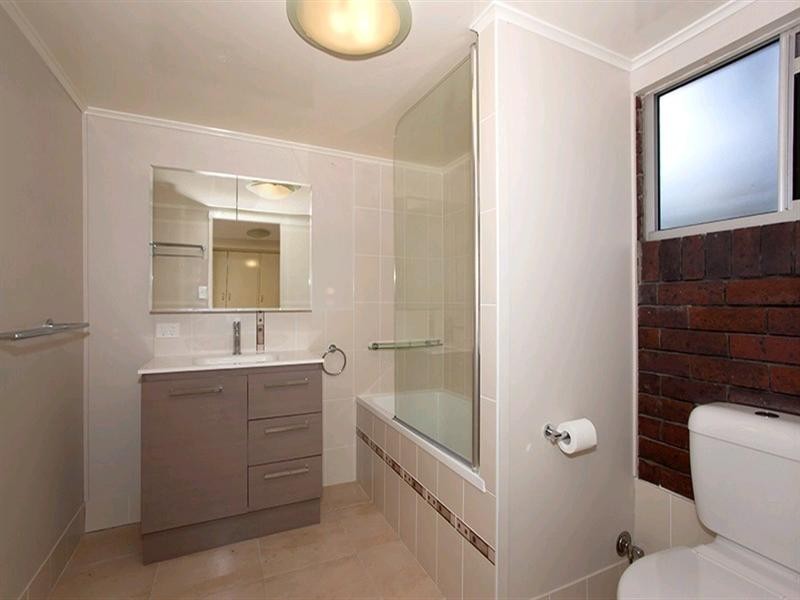 11 Robert Street, Forest Hill QLD 4342