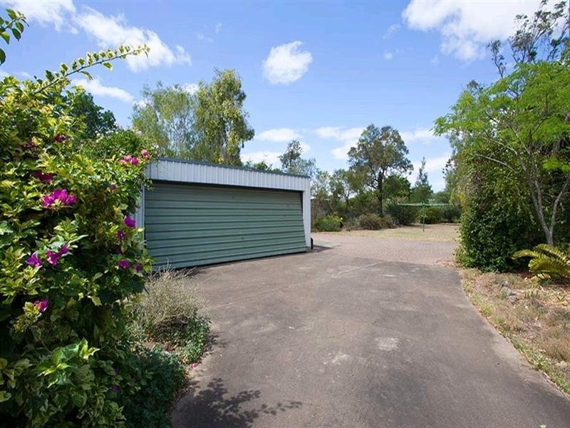 11 Robert Street, Forest Hill QLD 4342