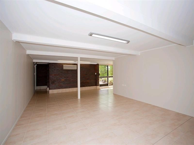 11 Robert Street, Forest Hill QLD 4342