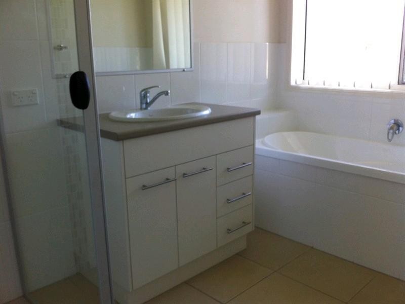 Adare QLD 4343