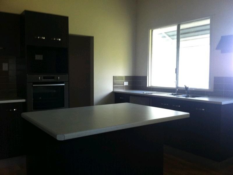 Glamorgan Vale QLD 4306